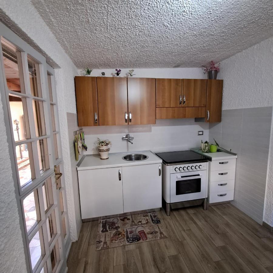 Bouganville Casa Vacanza Ambiente Climatizzato Con Wi Fi Pineto Exteriör bild