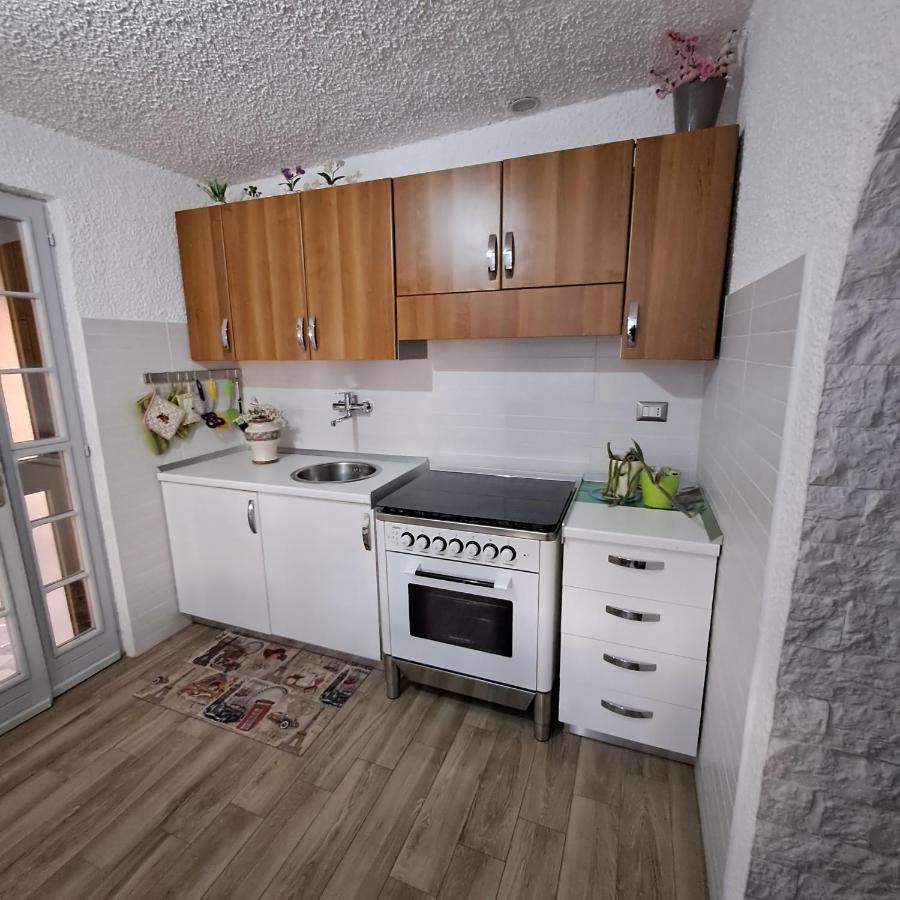 Bouganville Casa Vacanza Ambiente Climatizzato Con Wi Fi Pineto Exteriör bild