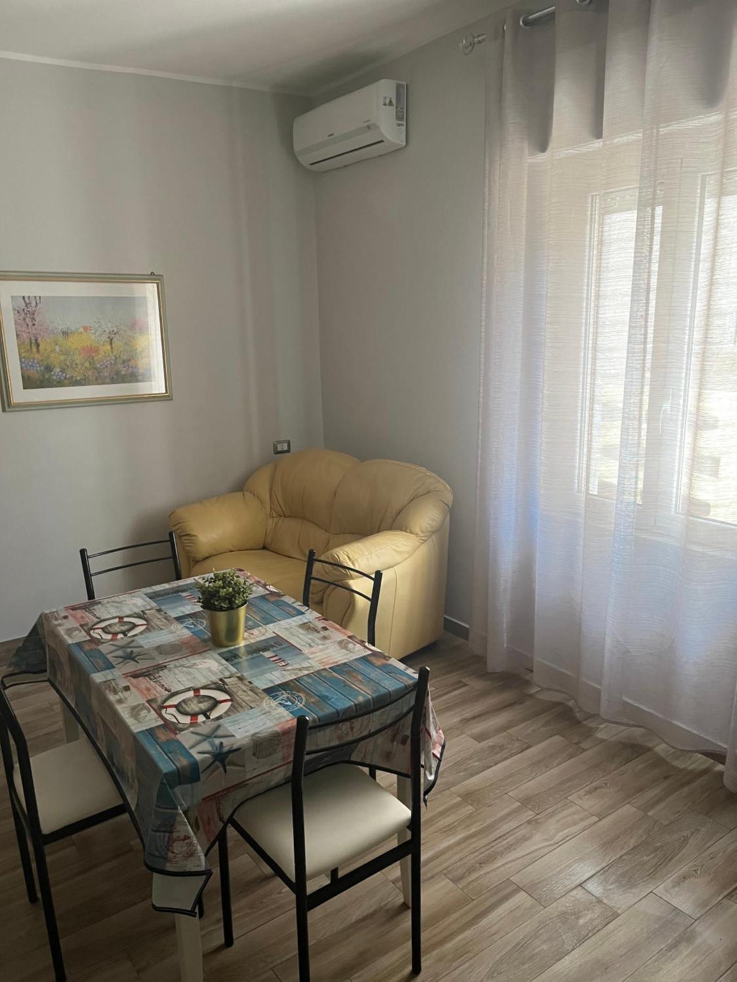 Bouganville Casa Vacanza Ambiente Climatizzato Con Wi Fi Pineto Exteriör bild