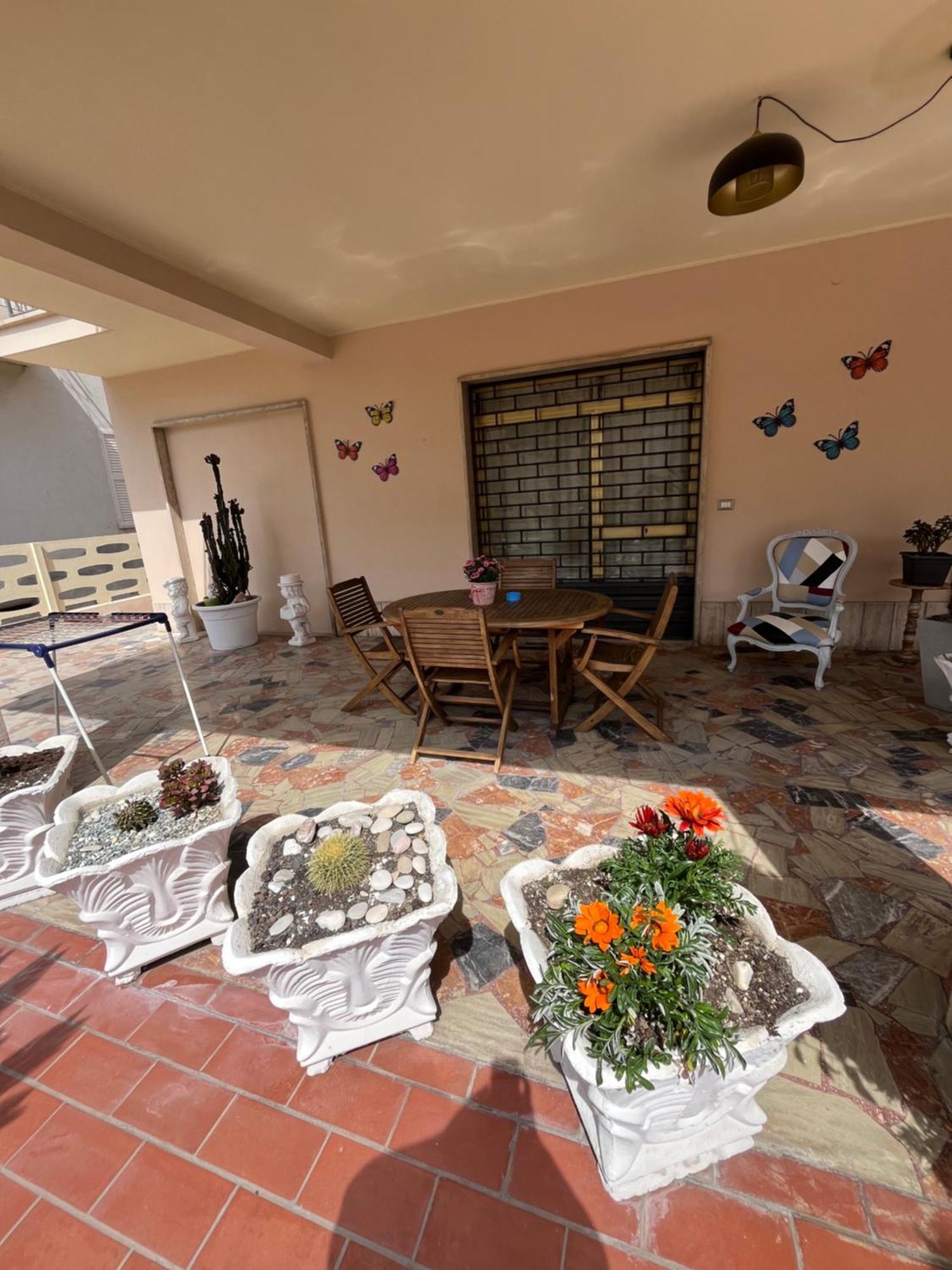 Bouganville Casa Vacanza Ambiente Climatizzato Con Wi Fi Pineto Exteriör bild
